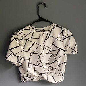 Shein size small white and black